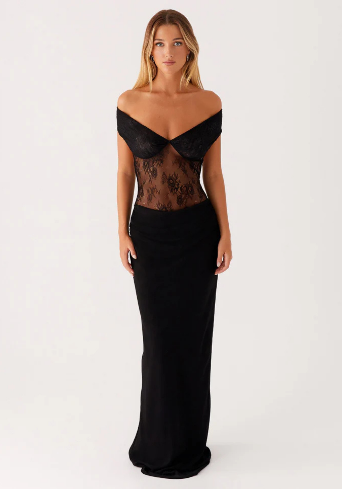 Julienne – Off-shoulder lace detail – Maxi dress