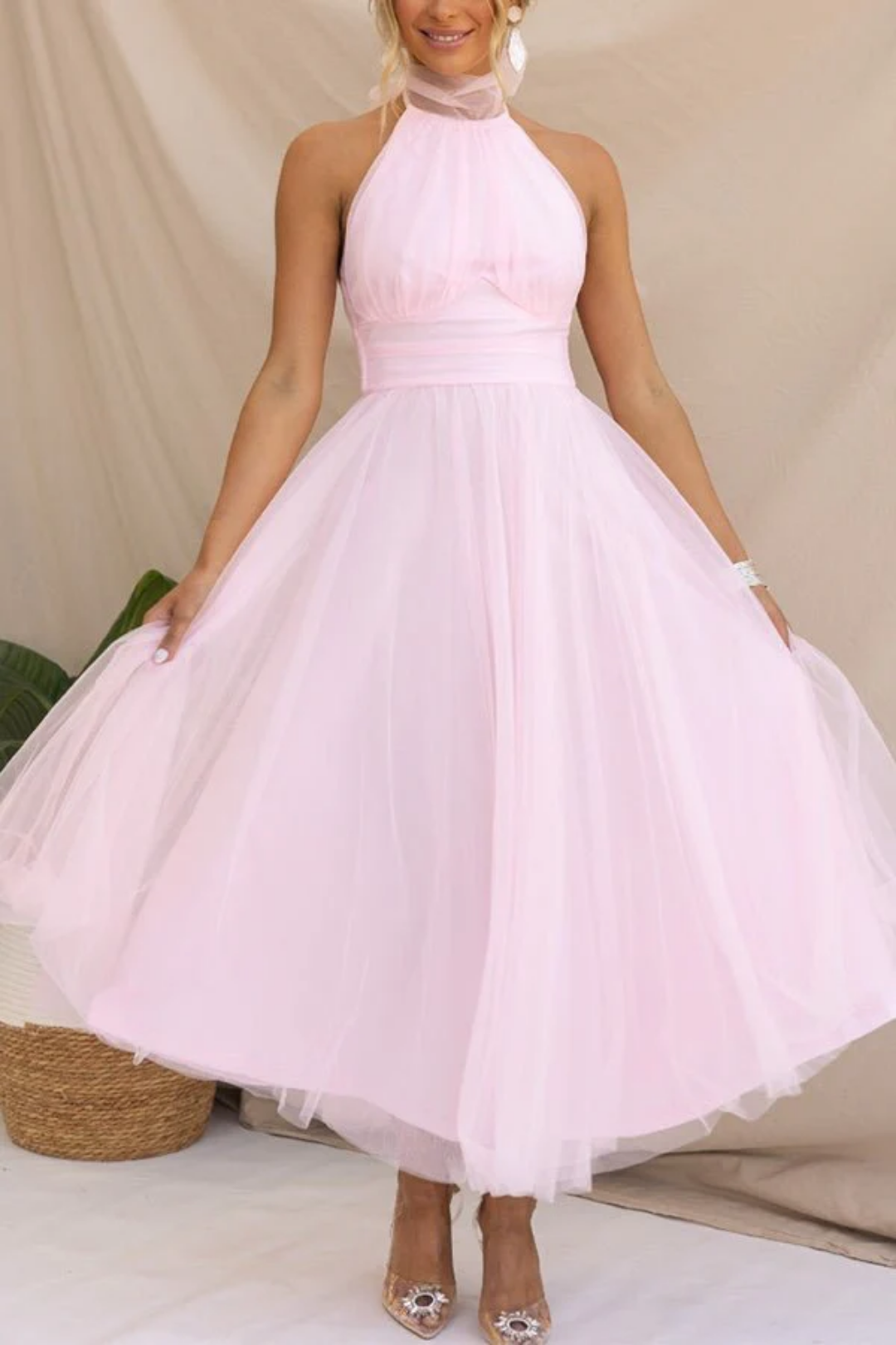 Valencienne – Halter neckline elegance – Tulle midi dress