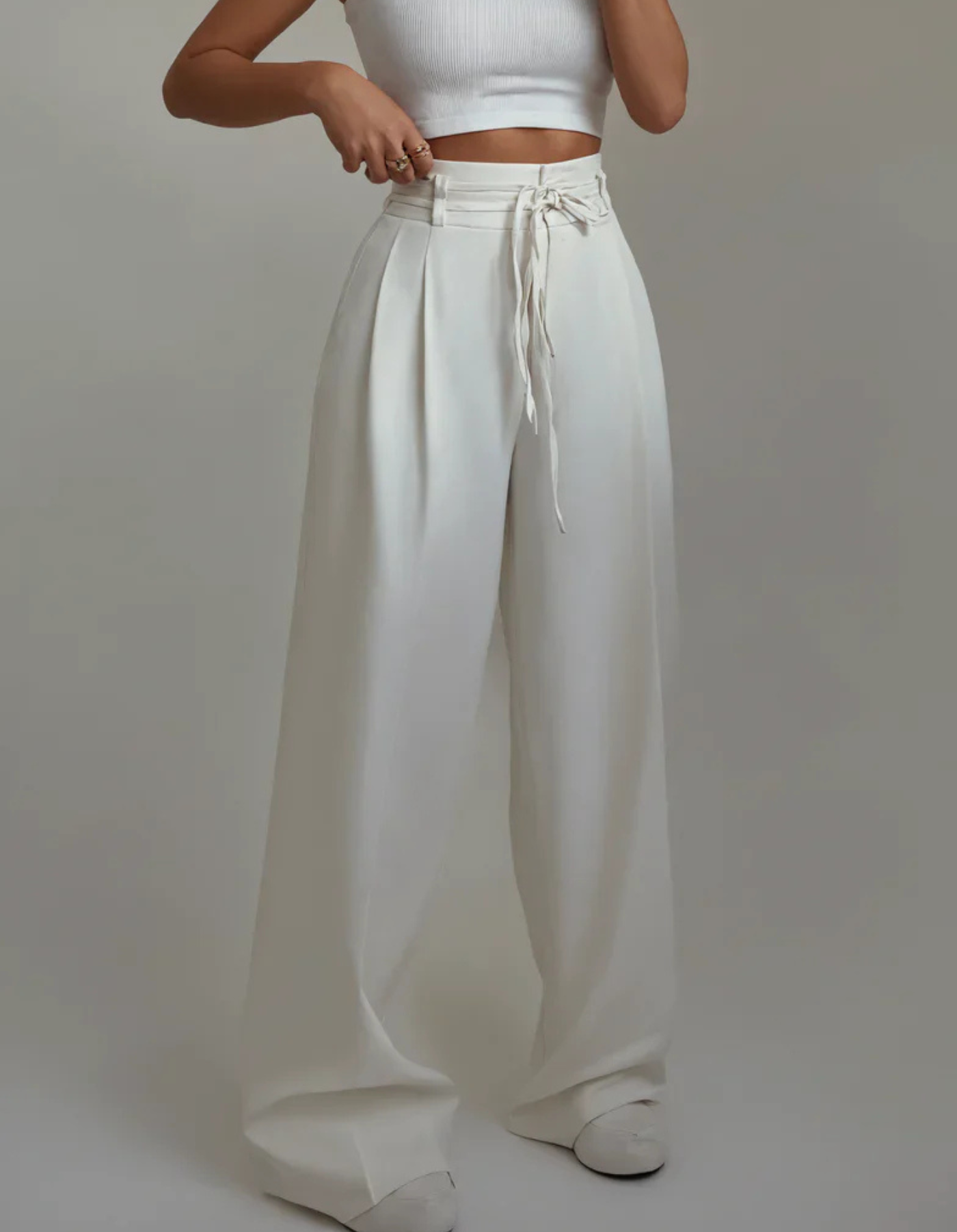 Vittoria – Elegant silhouette – High-waisted trousers