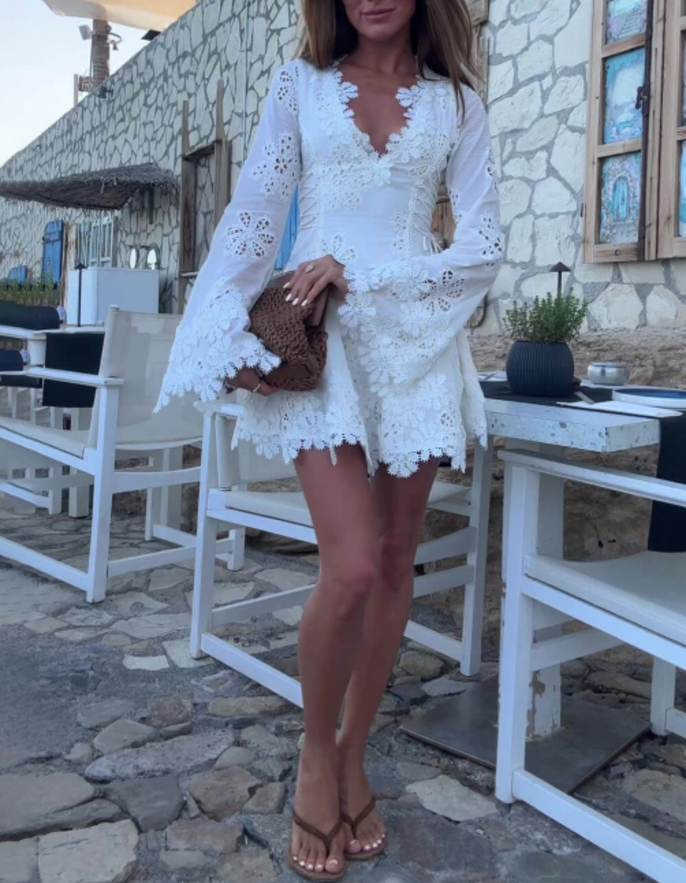 Lunna – Scalloped lace trim – Mini dress