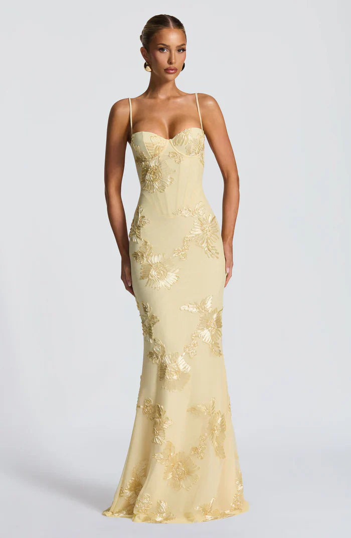 Serinna – Floral embroidery – Backless evening gown