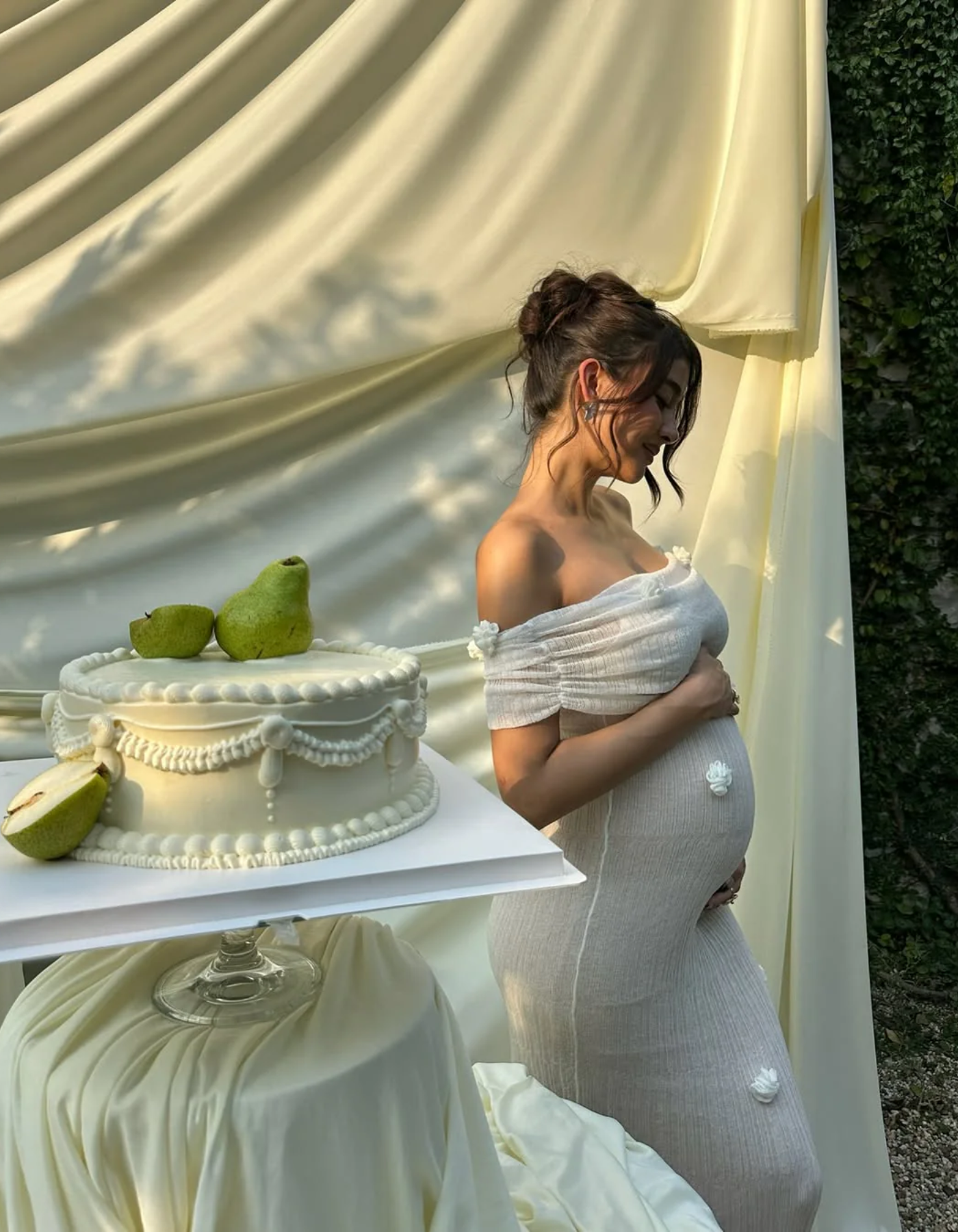 Aura – Floral detail – Off-shoulder maternity dress