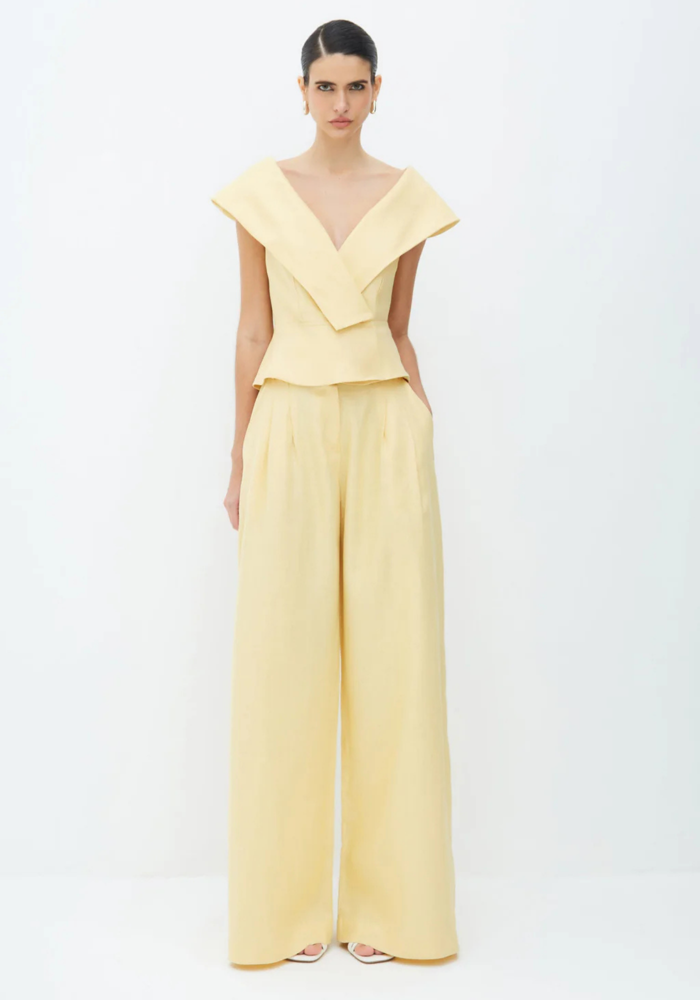 Paloma – Structured peplum top – Wide-leg trousers set