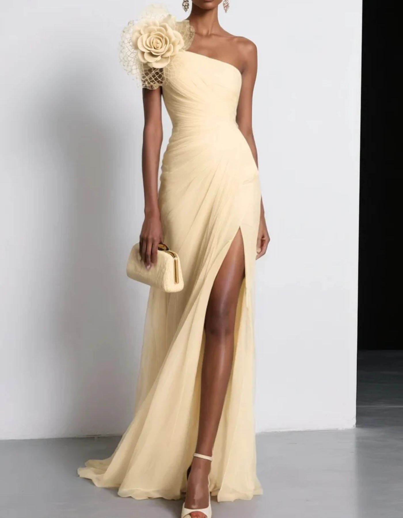 Isabelle – Floral accent – Evening dress