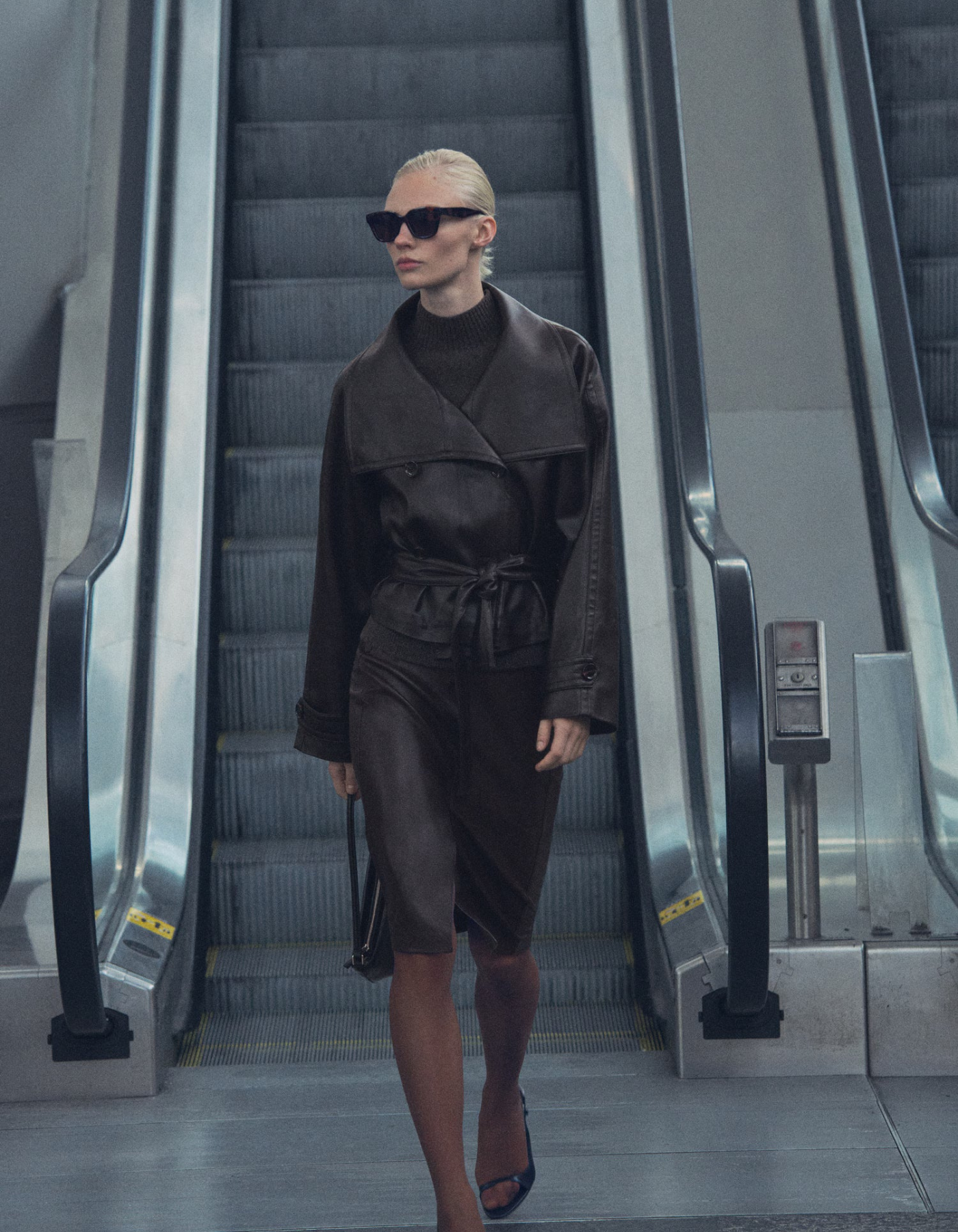 Elisa – Luxe leather – Belted trench coat