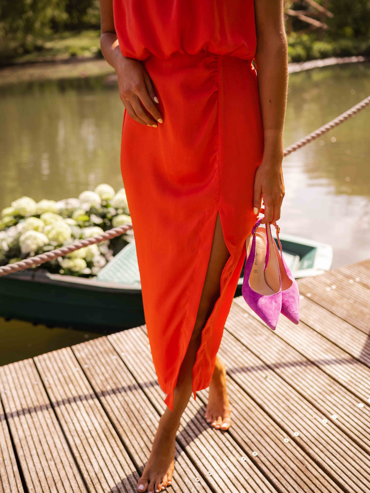 Lilyanne – Halter Slit – Midi Dress