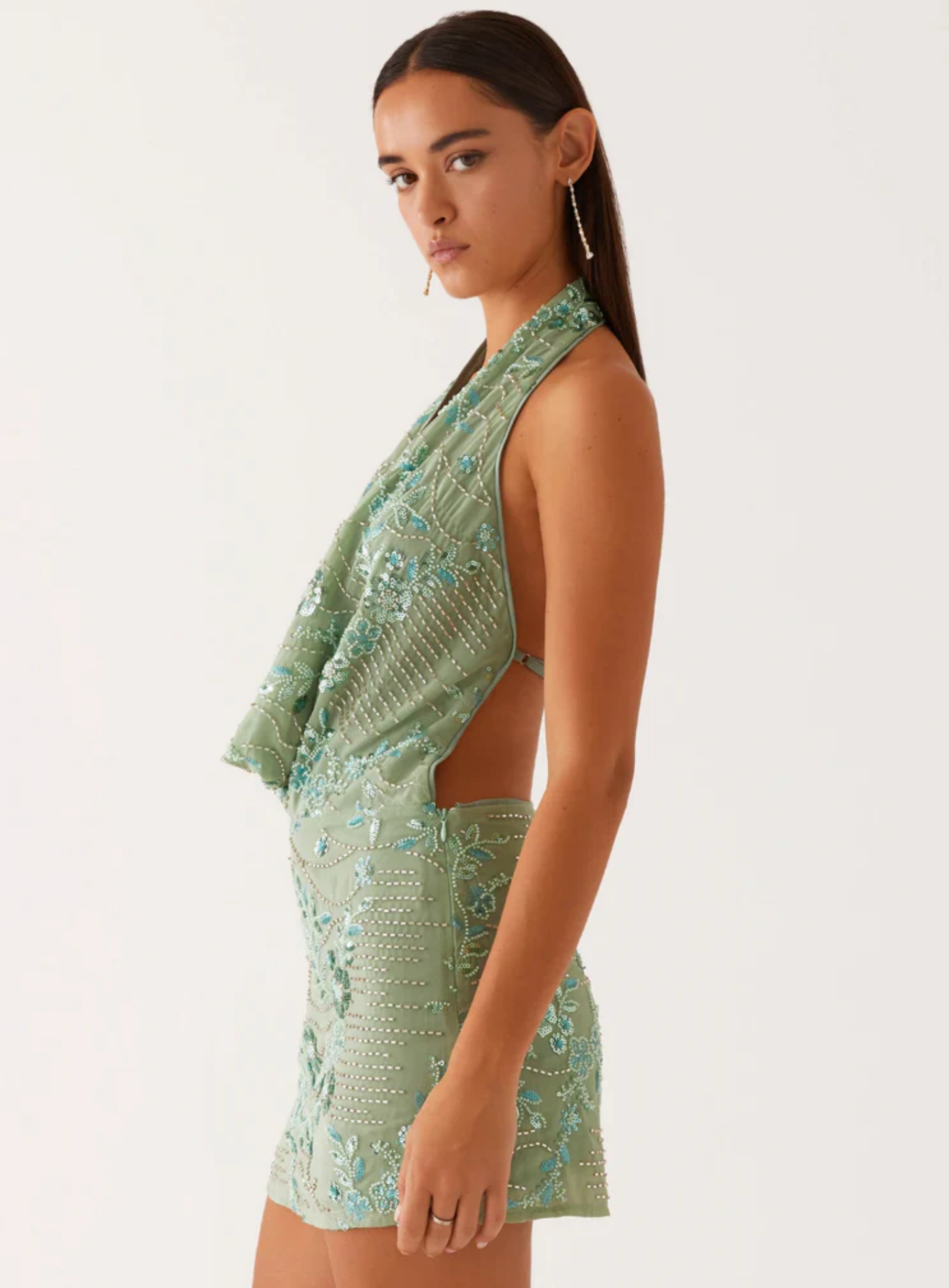 Alynda – Embellished elegance – Halter mini dress