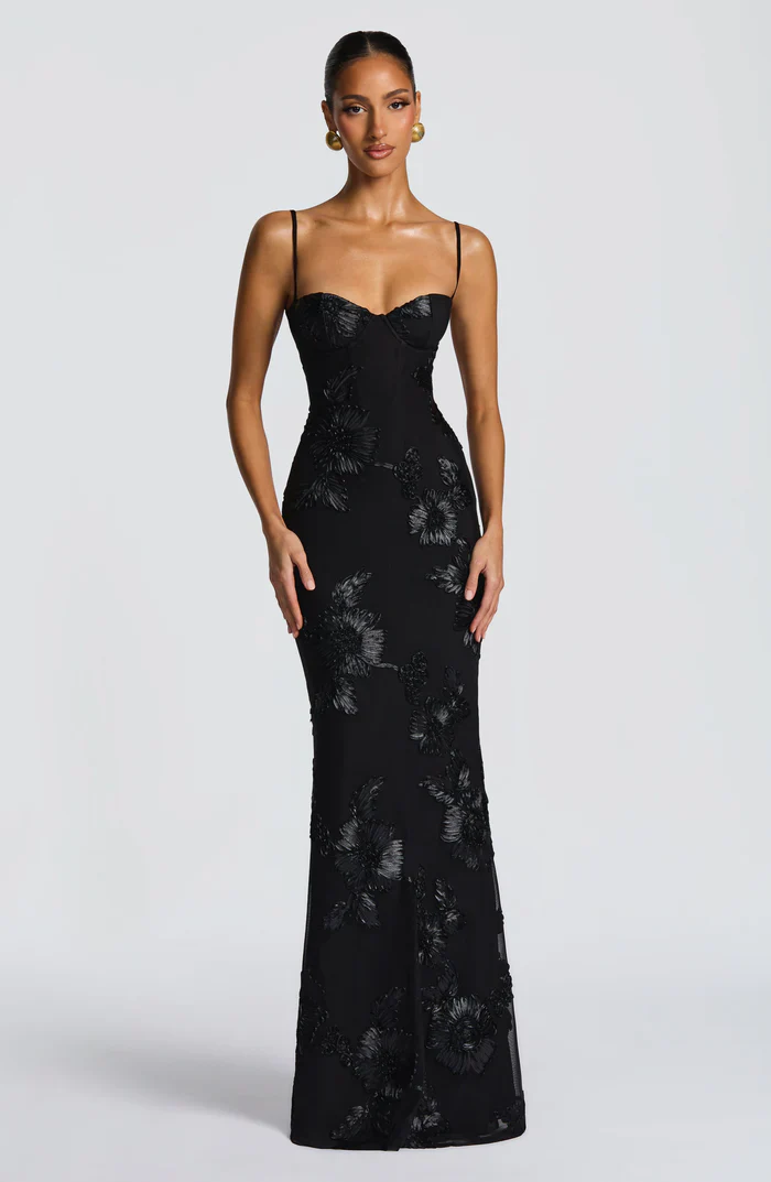 Serinna – Floral embroidery – Backless evening gown