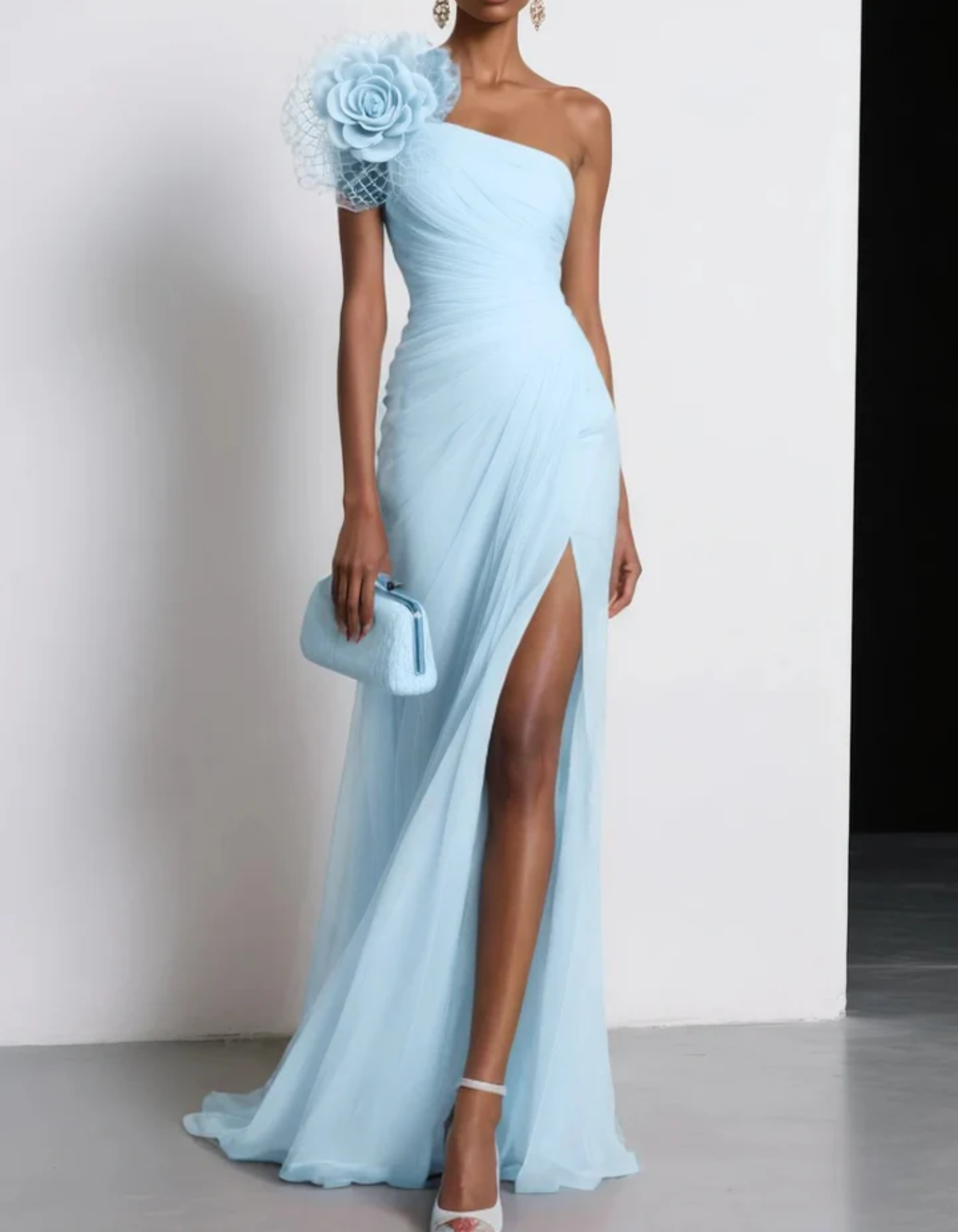 Isabelle – Floral accent – Evening dress