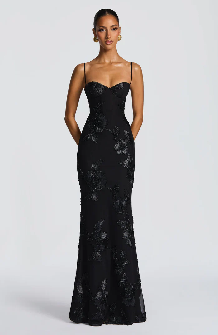 Serinna – Floral embroidery – Backless evening gown