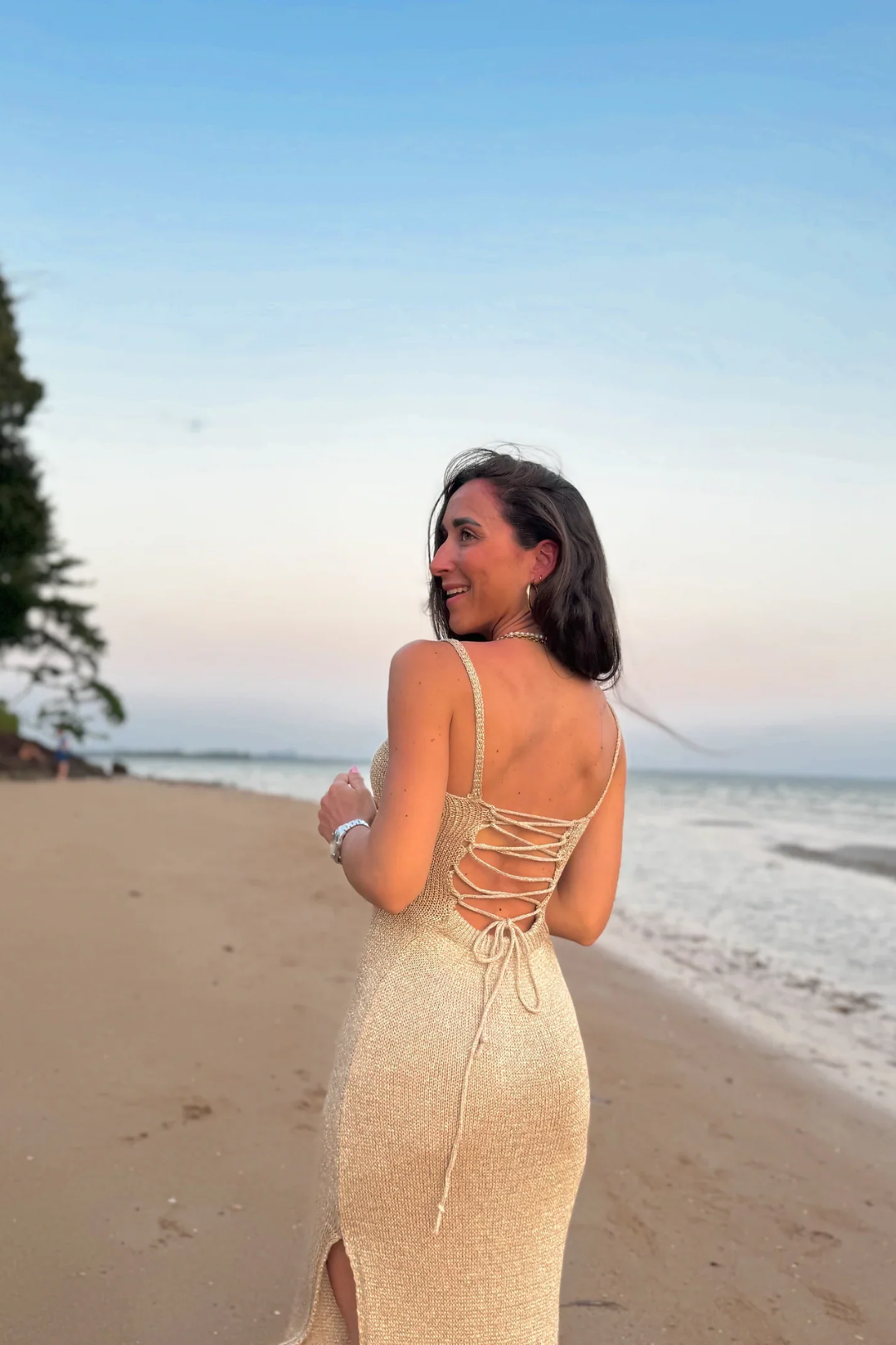 Lunara – Sparkling allure – Backless dress
