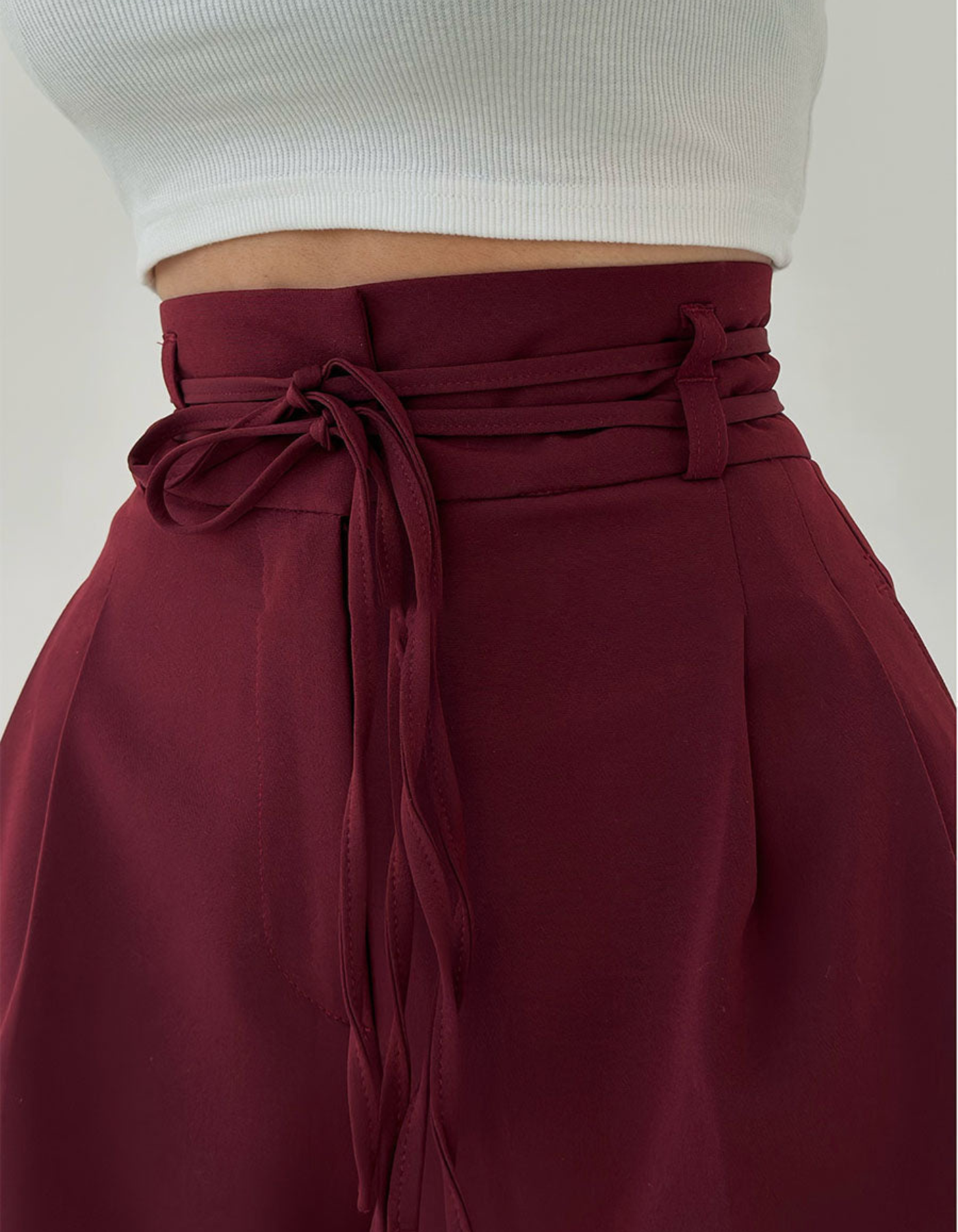 Vittoria – Elegant silhouette – High-waisted trousers