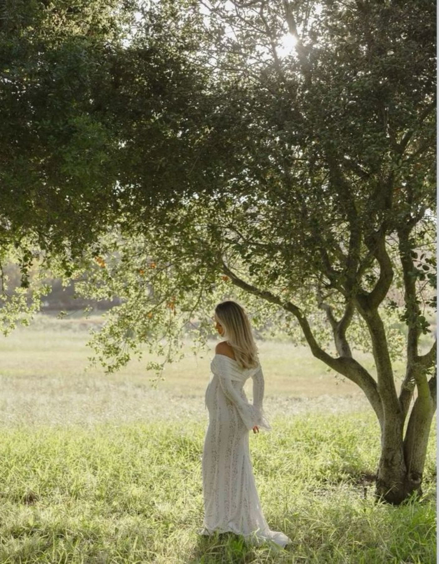 Julie – Off-shoulder design – Lace maternity dress