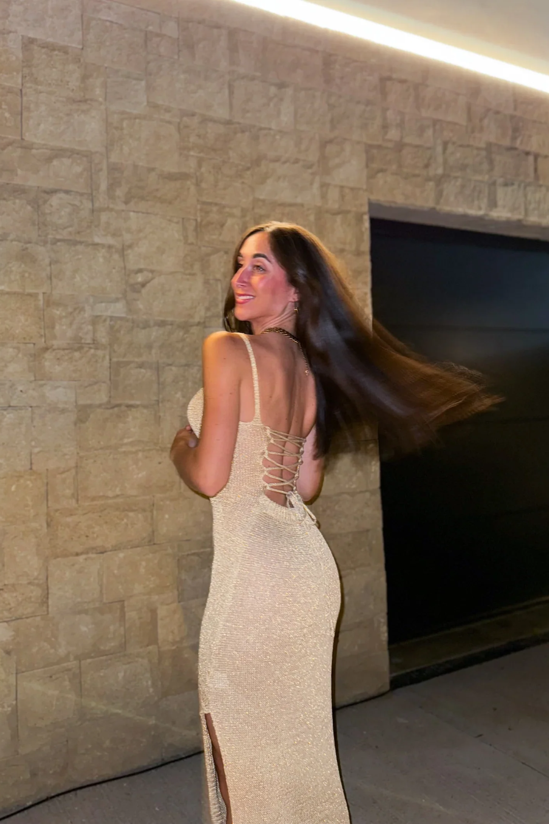Lunara – Sparkling allure – Backless dress