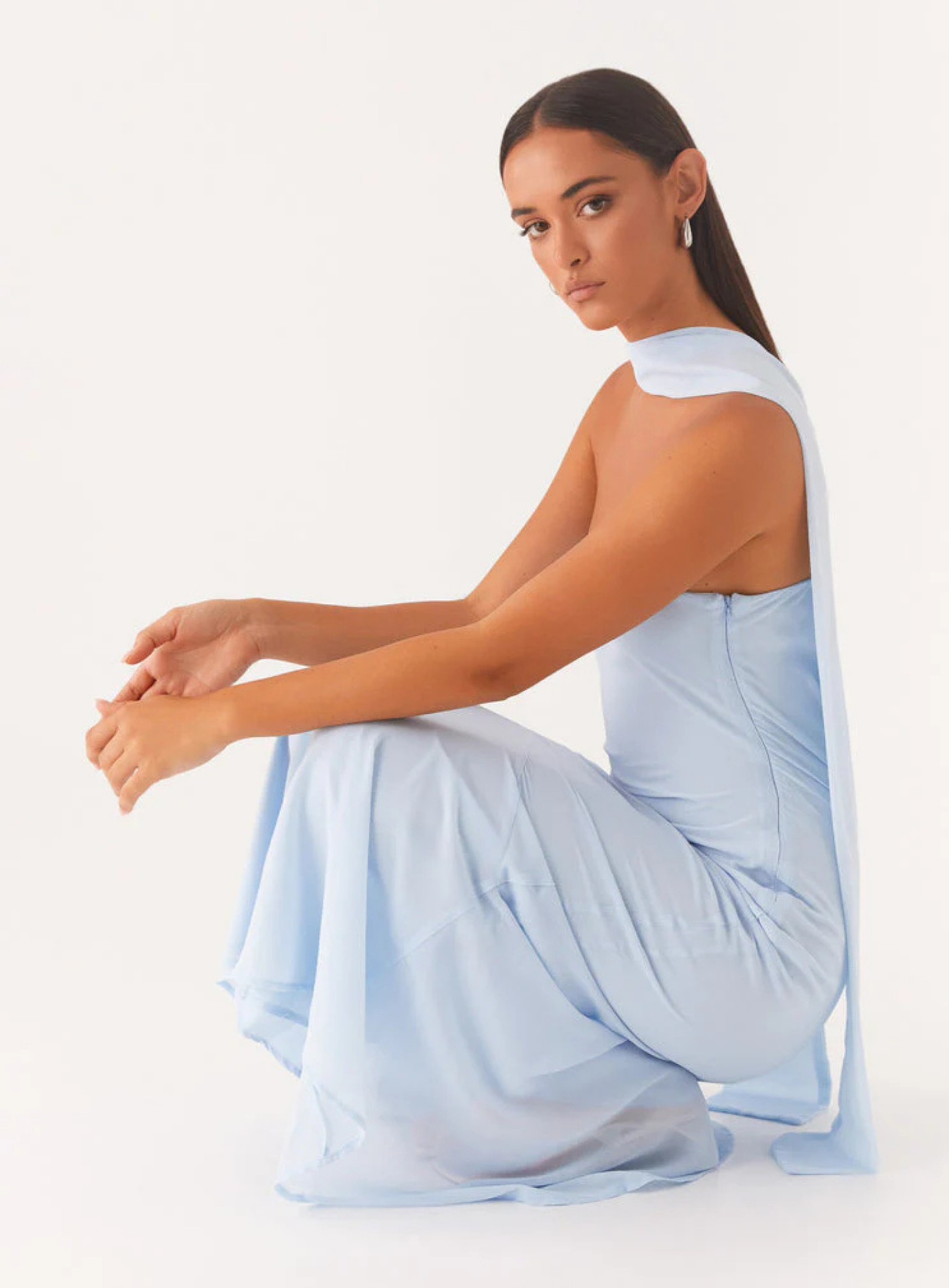 Carina – Elegant scarf detail – Strapless maxi dress