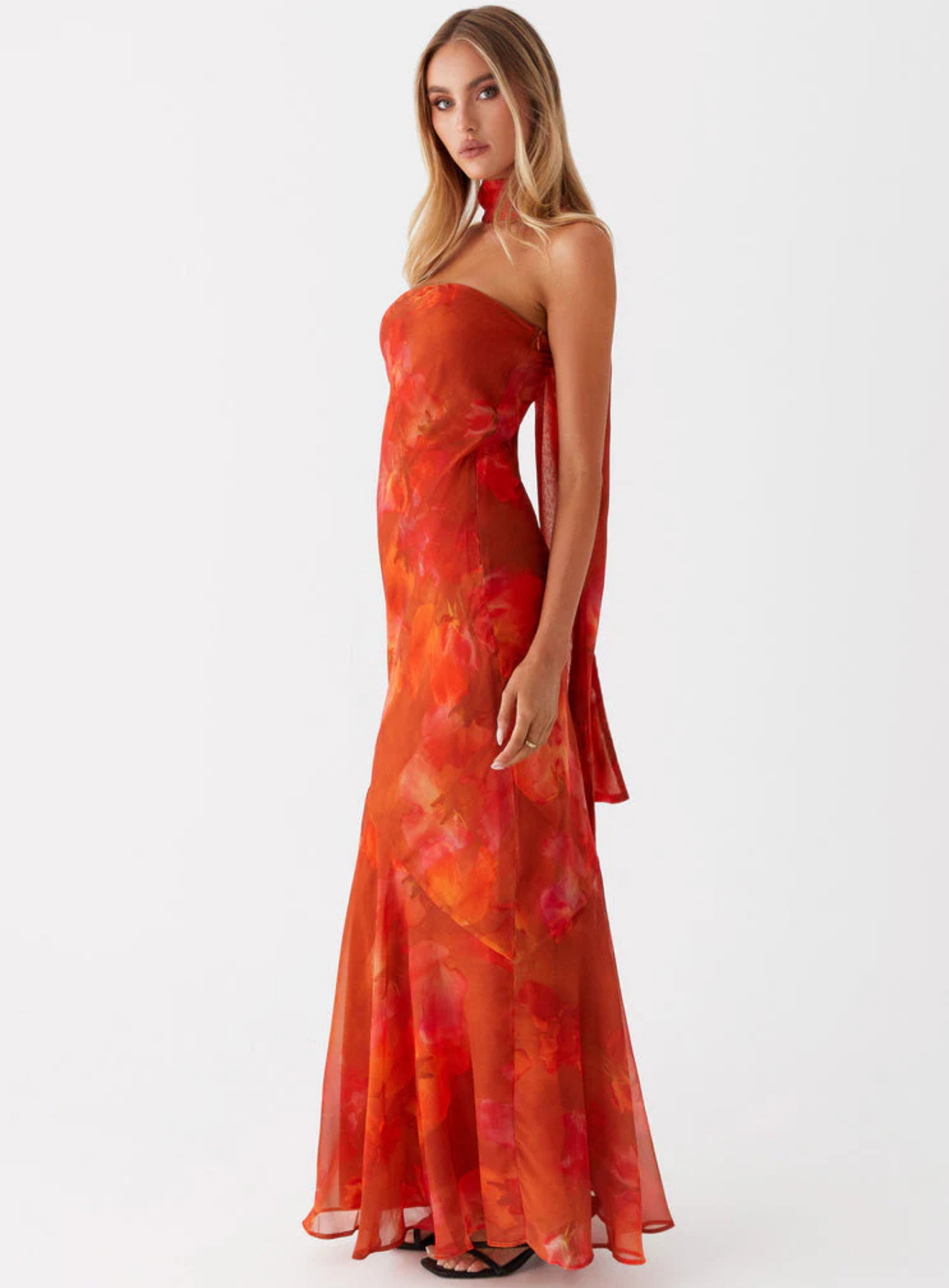 Carina – Elegant scarf detail – Strapless maxi dress