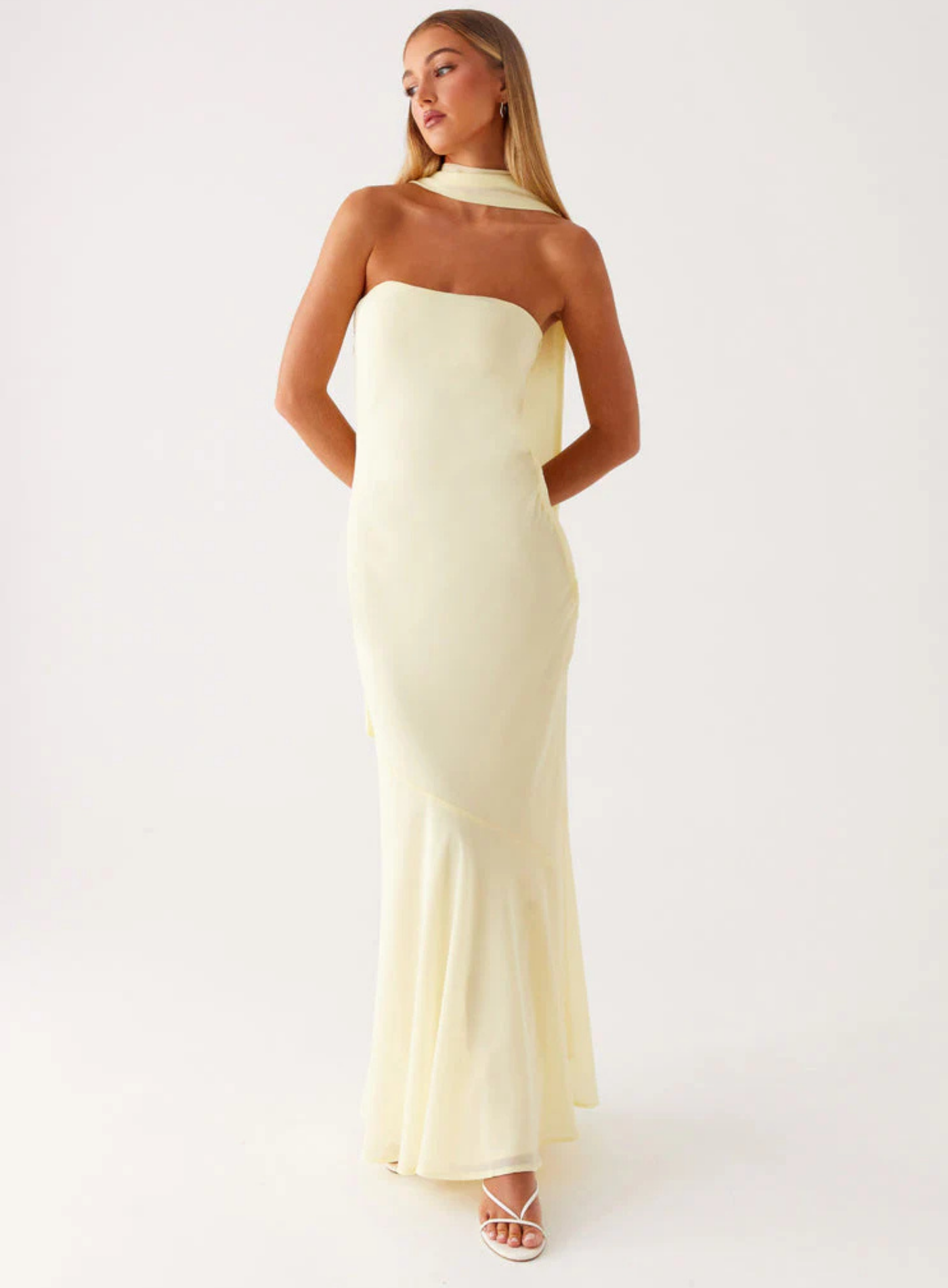 Carina – Elegant scarf detail – Strapless maxi dress
