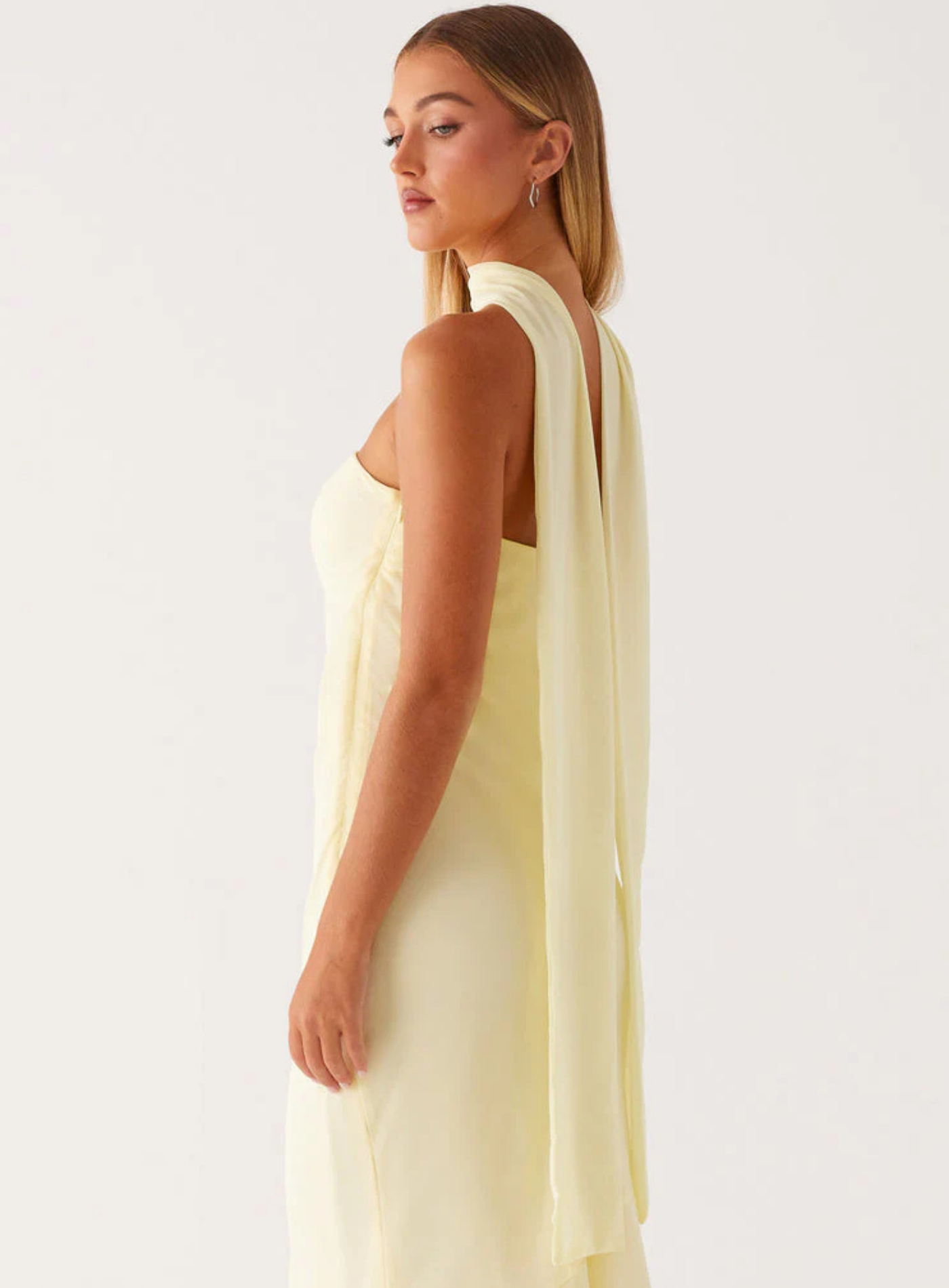 Carina – Elegant scarf detail – Strapless maxi dress
