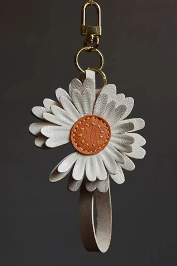 Daisy – Floral design – Bag charm-10174678303047-Ivory Ombre