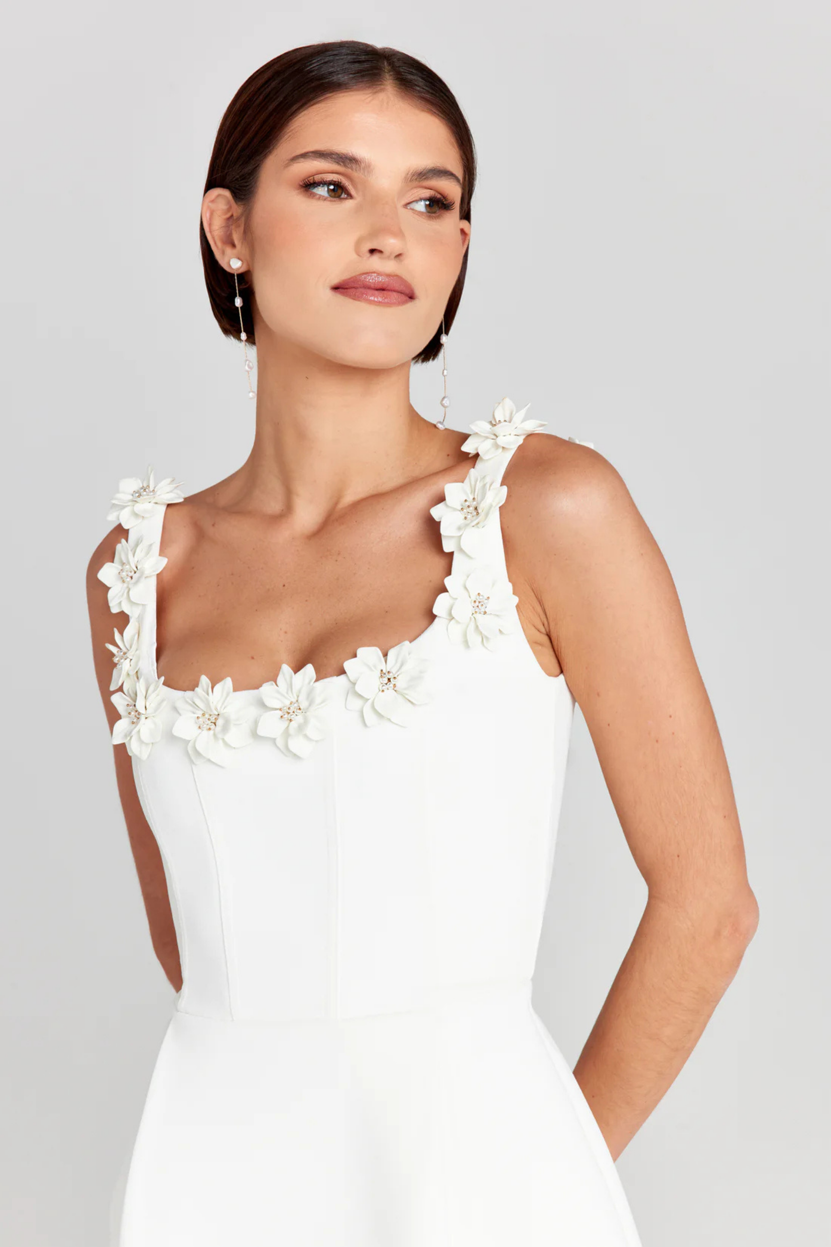 Fionna – Bloom-trimmed charm – Mini dress
