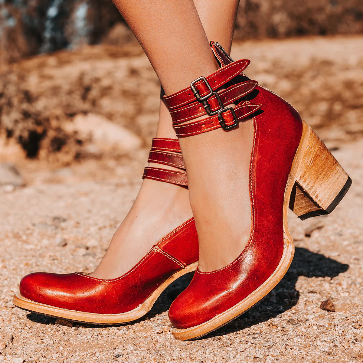 Ginevra - Multi-strap pumps with a chunky heel
