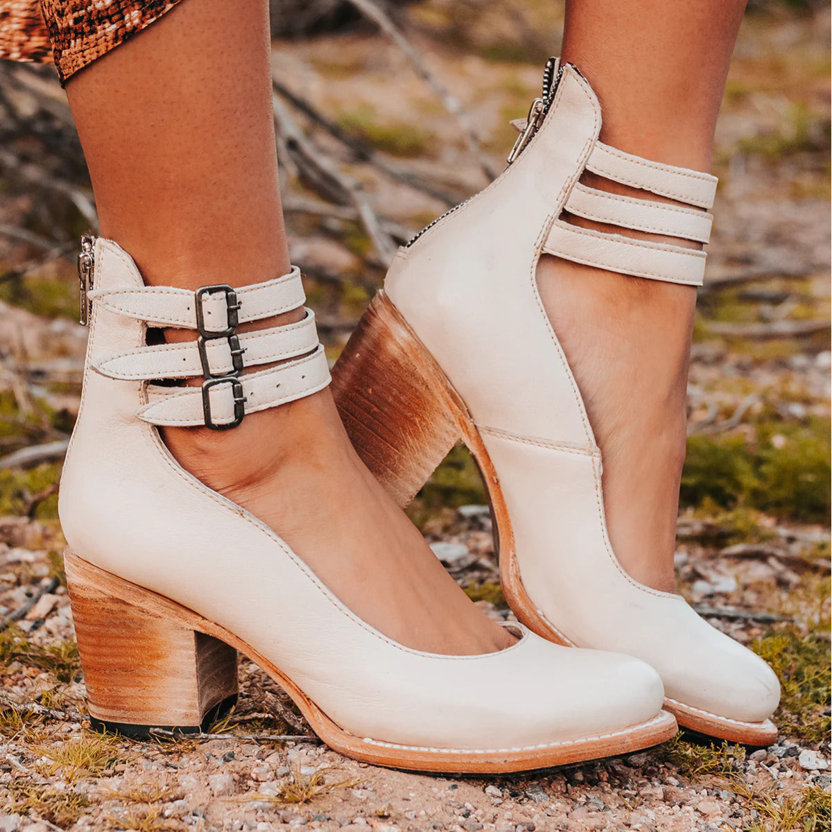 Ginevra - Multi-strap pumps with a chunky heel