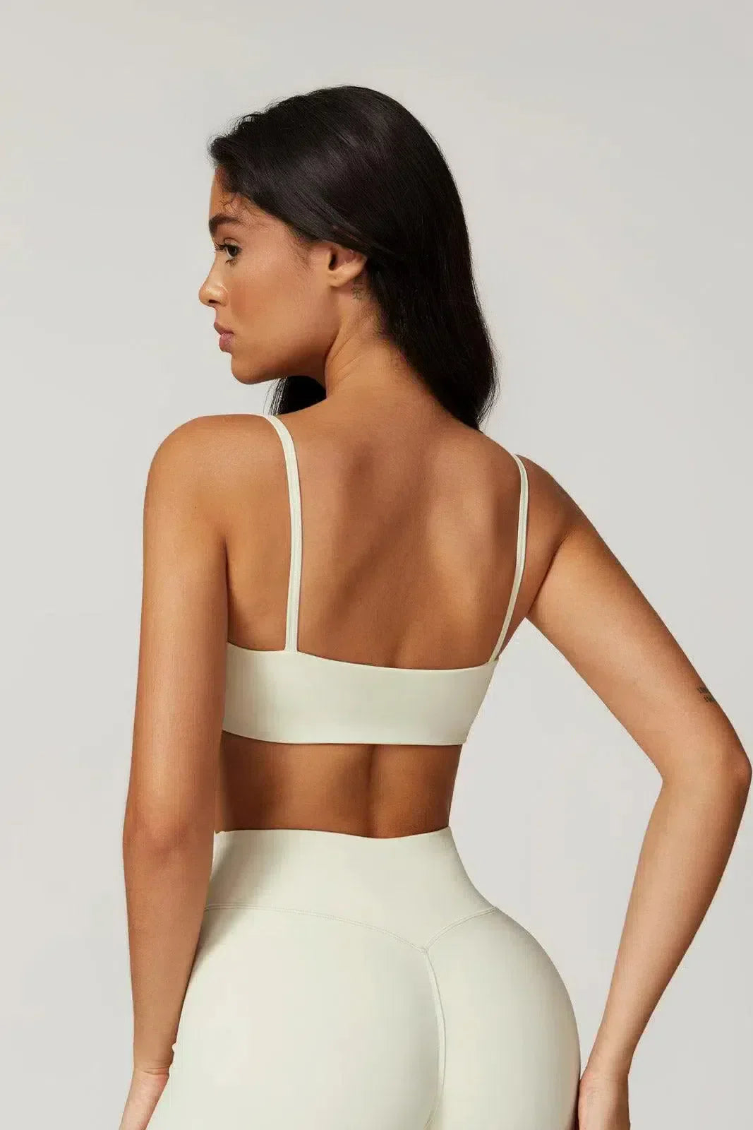 Idalia – V-waist design – Sports bra & shorts set-10174860362055-Ivory Ombre