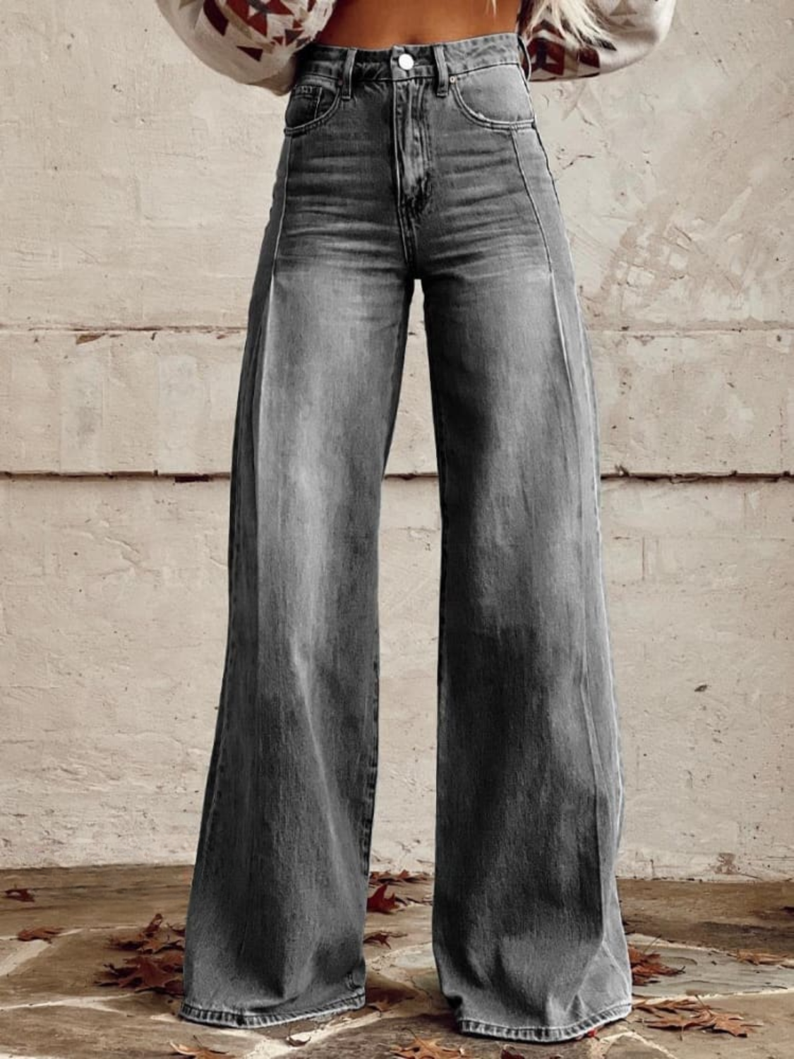 Layla - Classic Light-Wash Wide-Leg pants