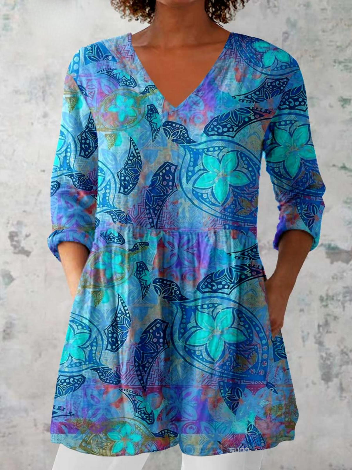 Lilia - Long V-Neck Shirt