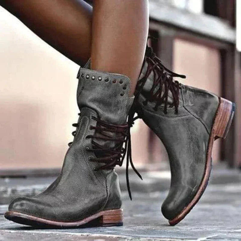 Liora - Trail Boots