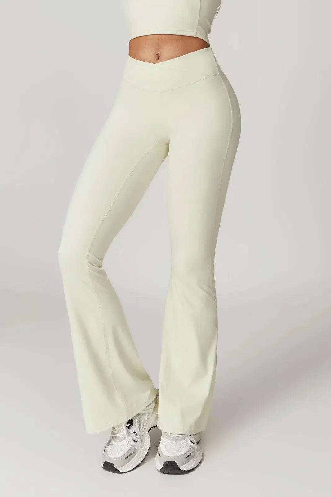 Mila – High-waisted fit – Gym-ready flared leggings-10174784438599-Ivory Ombre