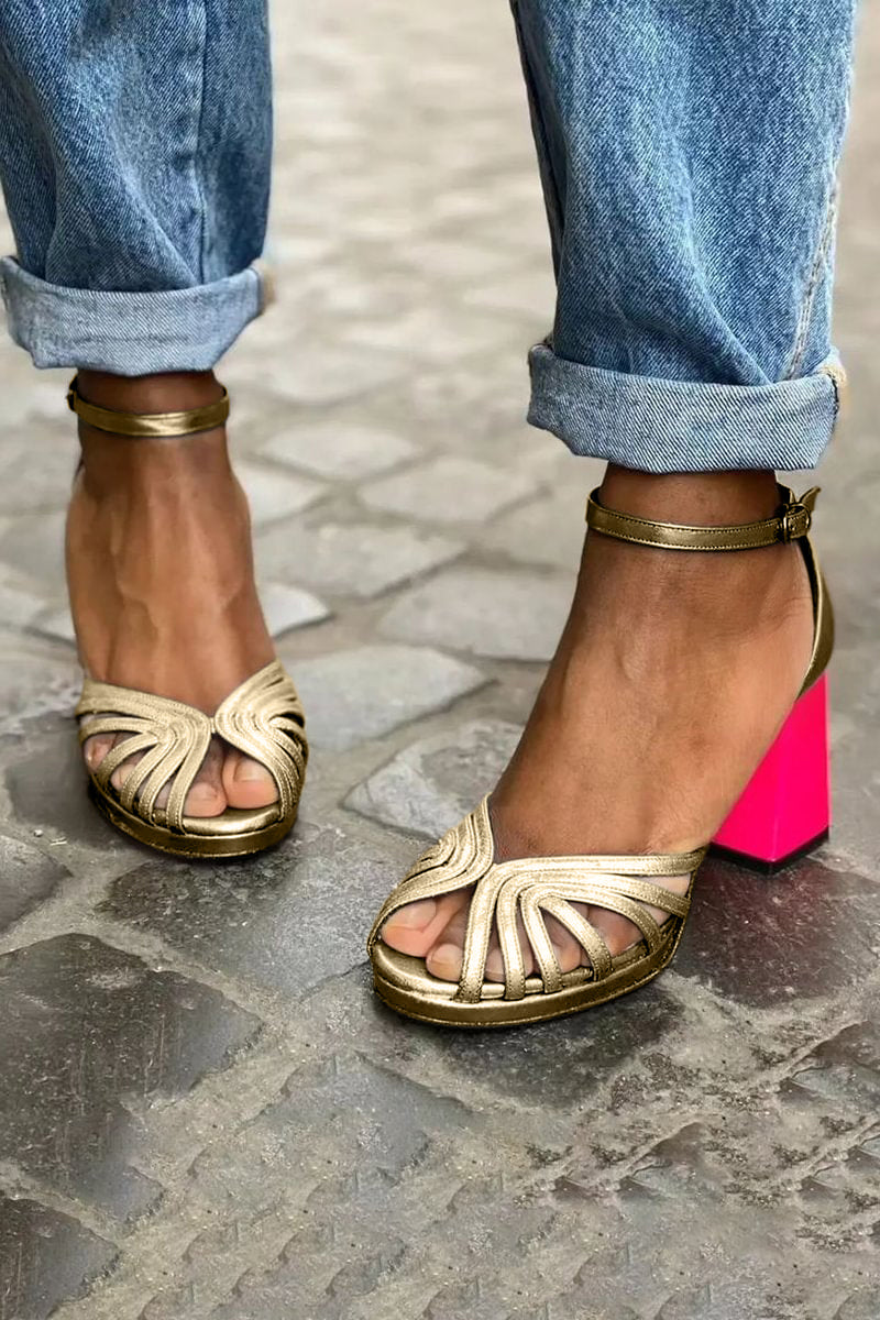 Milviana - Classic sandals with ankle strap and open toes
