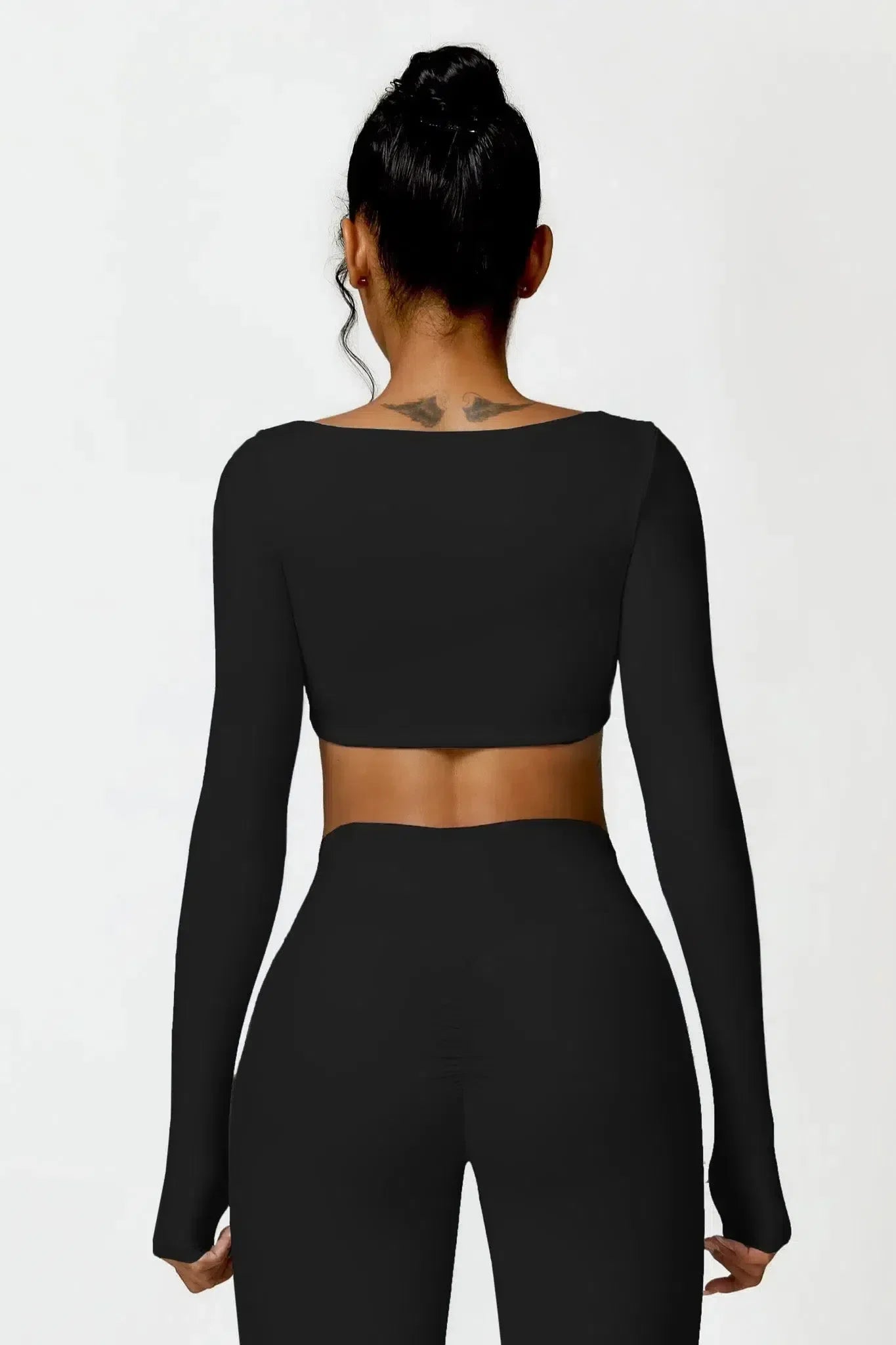 Niamh – U-neckline – Long-sleeve fitness crop top-10174780735815-Ivory Ombre