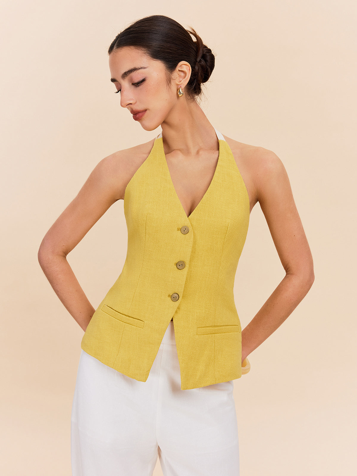 Solandra – Tailored ease – Halterneck waistcoat top