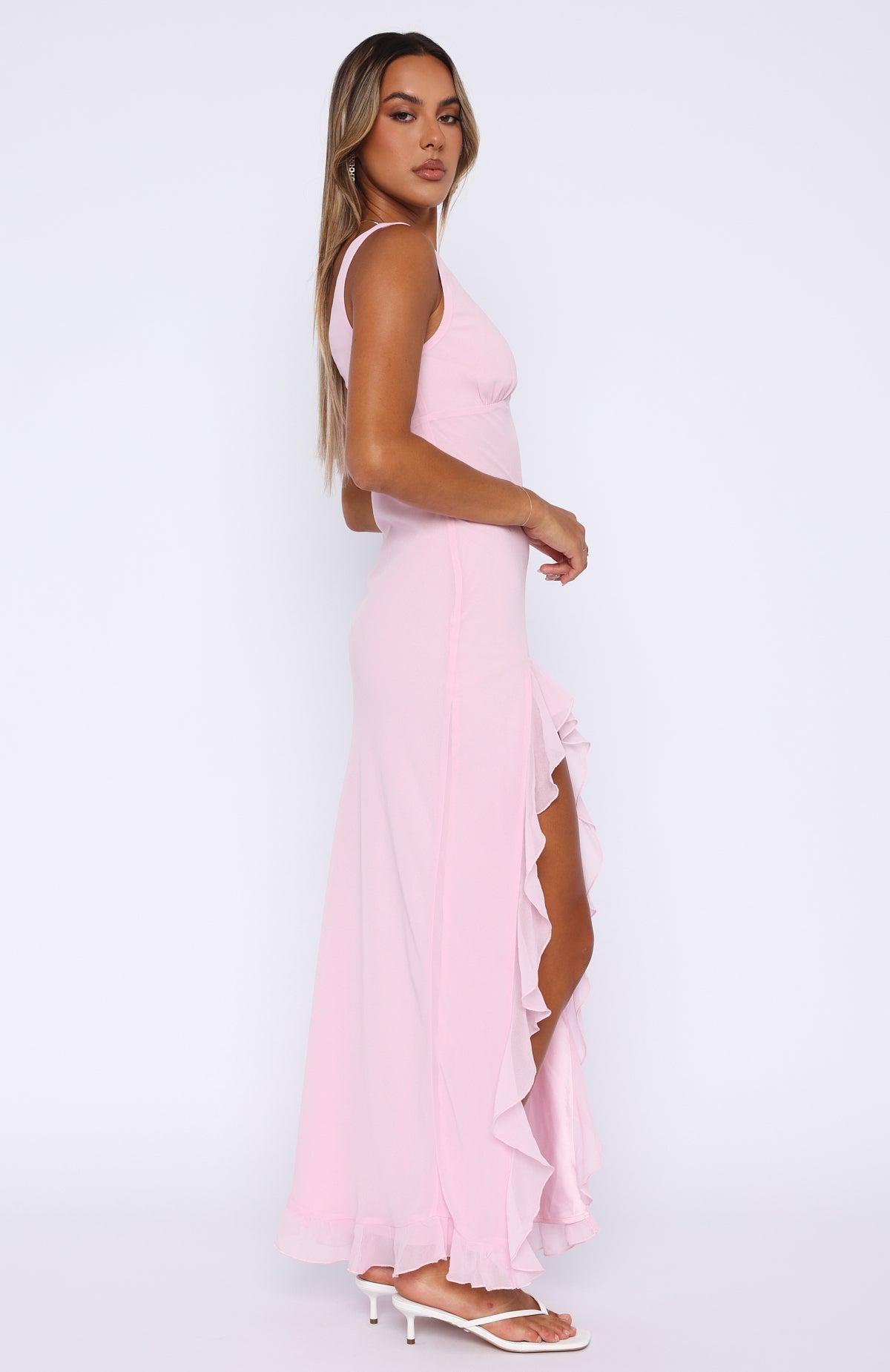 Solivanna – Ruffle slit – Maxi evening dress